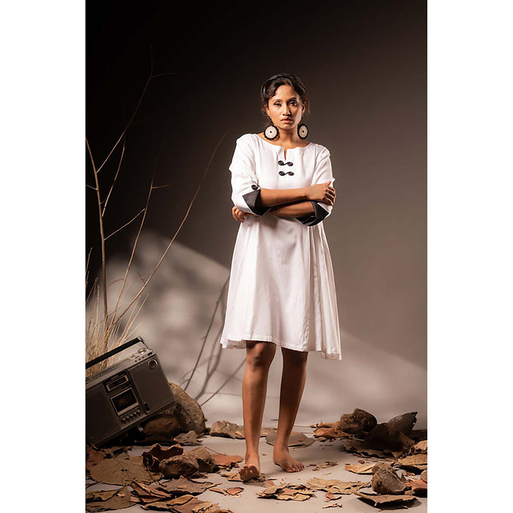 Taraasi Aakriti' Cotton Silk Dress