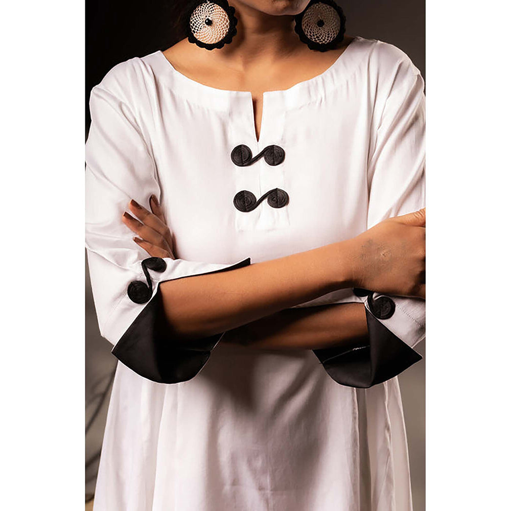 Taraasi Aakriti' Cotton Silk Dress