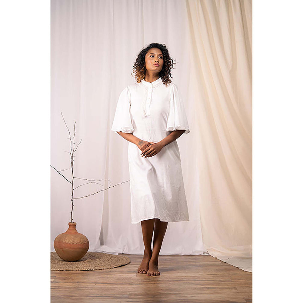 Taraasi A Blooming Flower' Off White Mulmul Cotton Dress