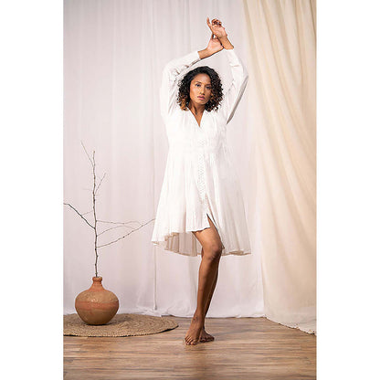 Taraasi Golden Cascade' Off White Mulmul Cotton Dress