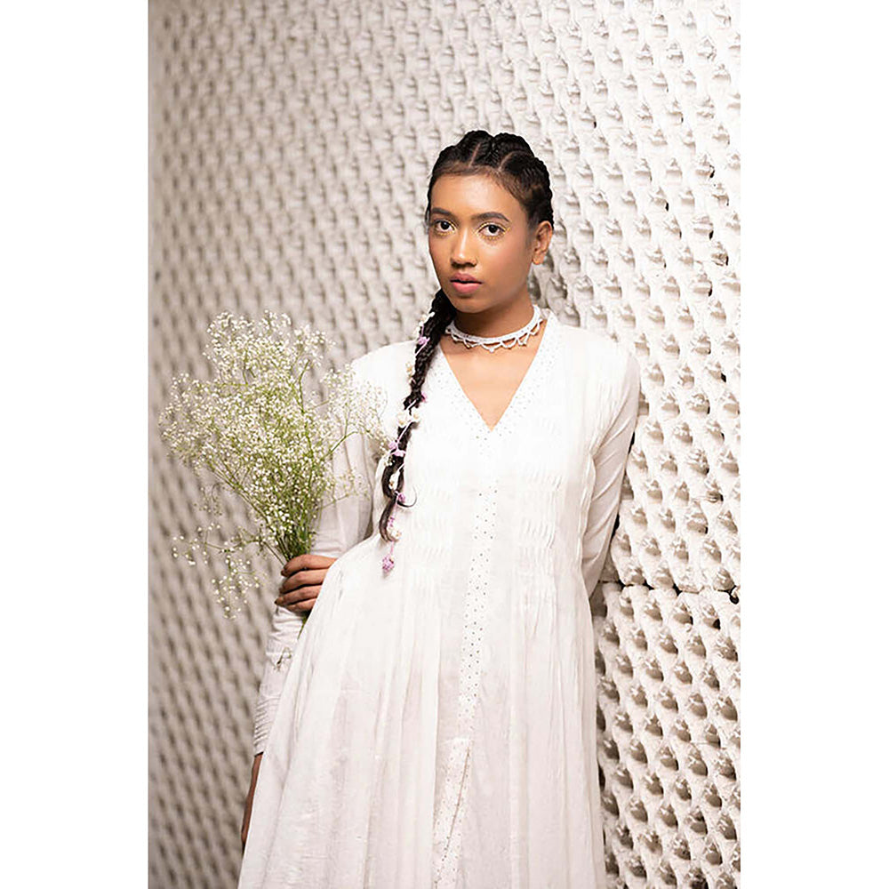 Taraasi Golden Cascade' Off White Mulmul Cotton Dress