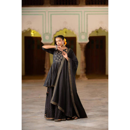 Taraasi Ulfat' Black Mulmul Cotton Kalidar Ghaghra