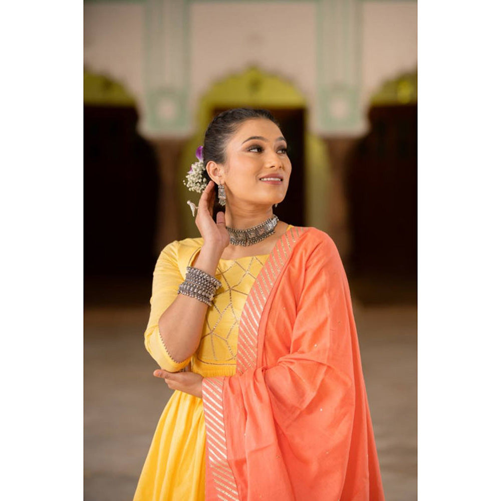 Taraasi QURBAT' Coral Mulmul Cotton Dupatta