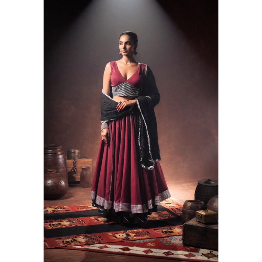 Taraasi Black Mulmul Cotton Crinkled Dupatta