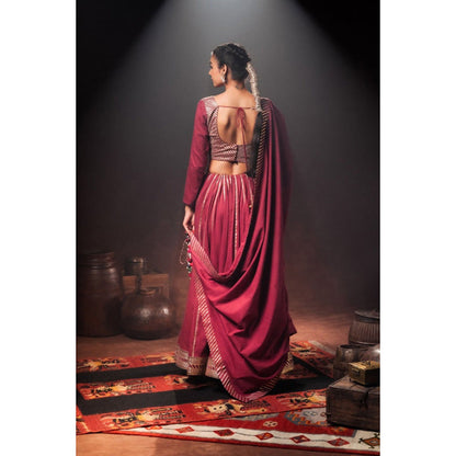 Taraasi QURBAT' Maroon Mulmul Cotton Dupatta