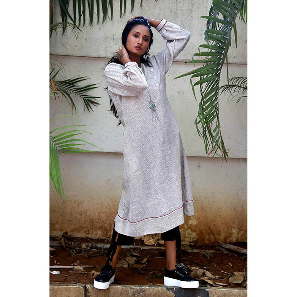 Taraasi PLAYING WITH LINES' Handspun Cotton Kurta