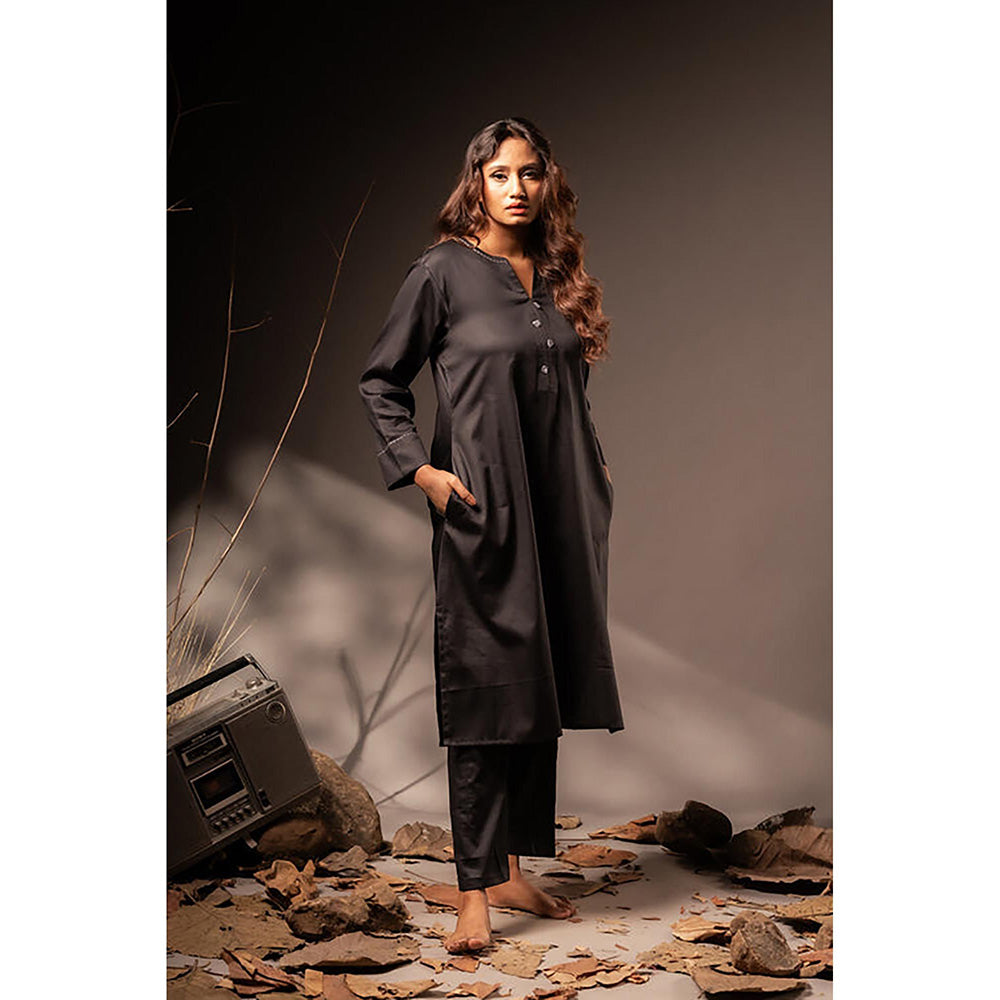 Taraasi KAJRI' Cotton Silk Kurta Set