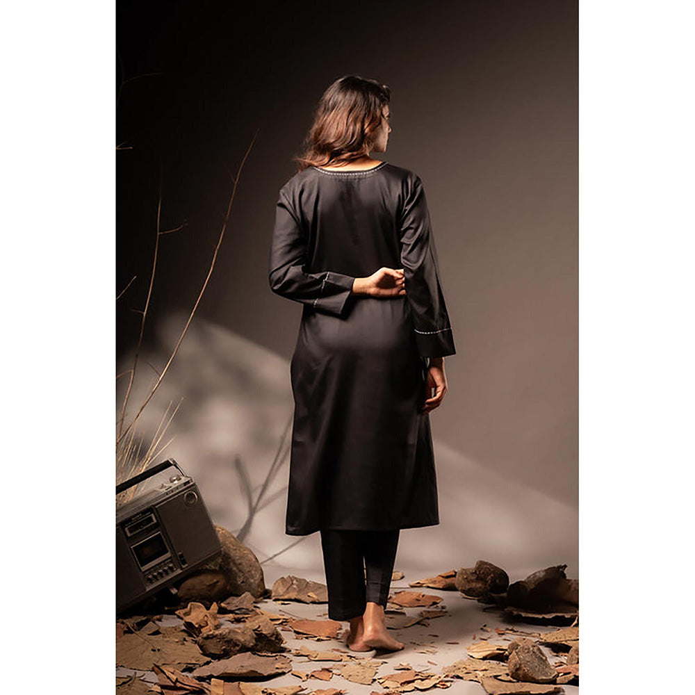 Taraasi KAJRI' Cotton Silk Kurta Set