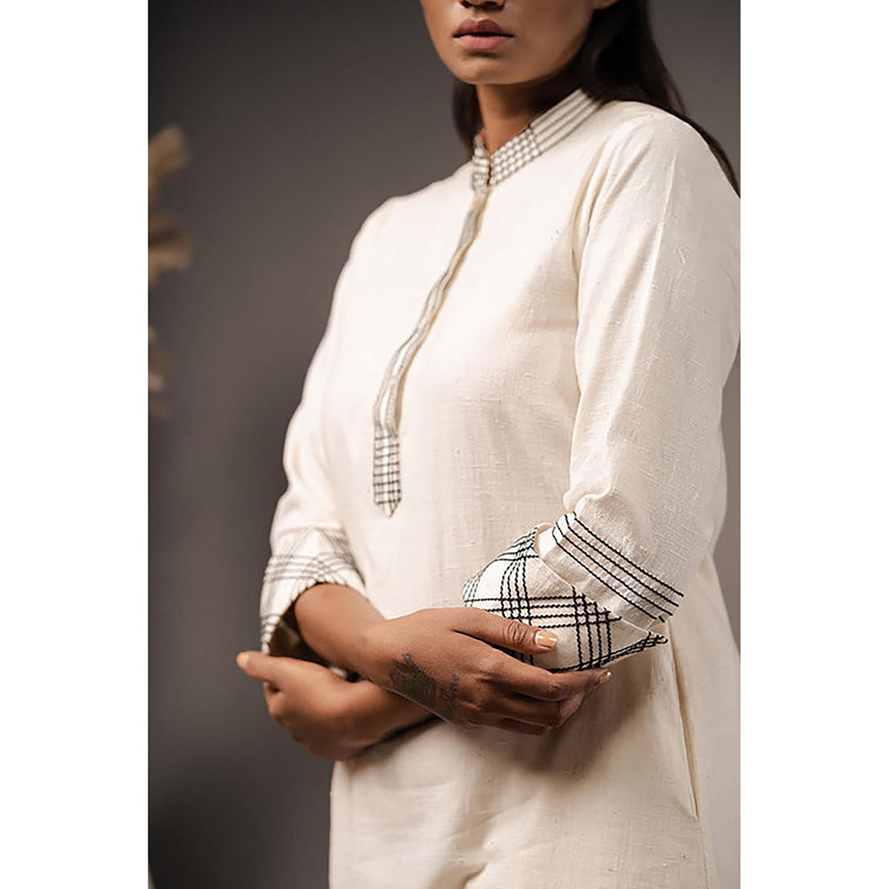Taraasi THE PRISM' Ivory Organic Cotton Kurta