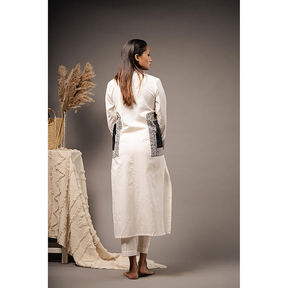 Taraasi FUSED FRAMES' Ivory Organic Cotton Kurta