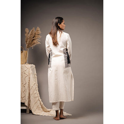 Taraasi FUSED FRAMES' Ivory Organic Cotton Kurta