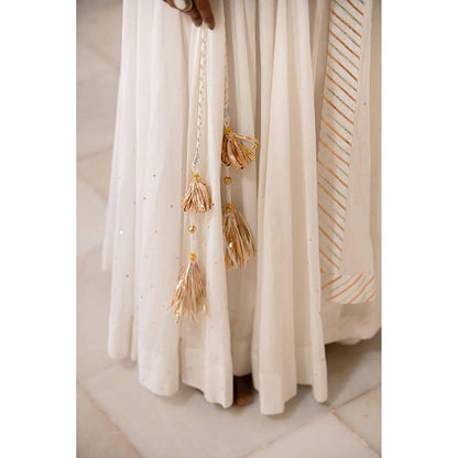 Taraasi Noorani White Mulmul Cotton Kalidar Ghaghara Skirt
