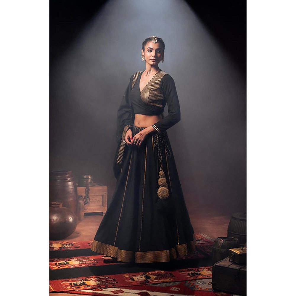 Taraasi Sunehri Koyal Black Mulmul Cotton Kalidar Ghaghara Skirt