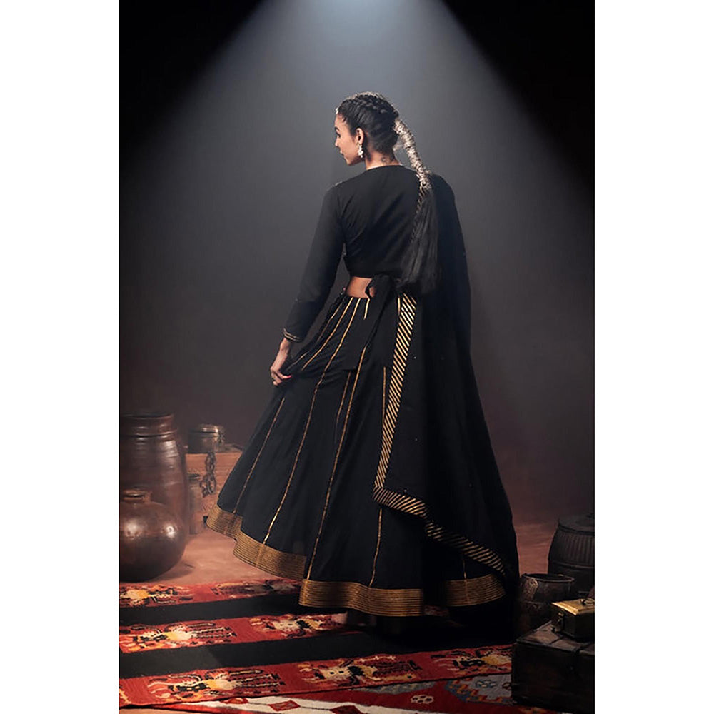 Taraasi Sunehri Koyal Black Mulmul Cotton Kalidar Ghaghara Skirt