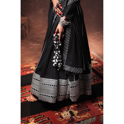 Taraasi Husnara Black Mulmul Cotton Kalidar Ghaghara Skirt
