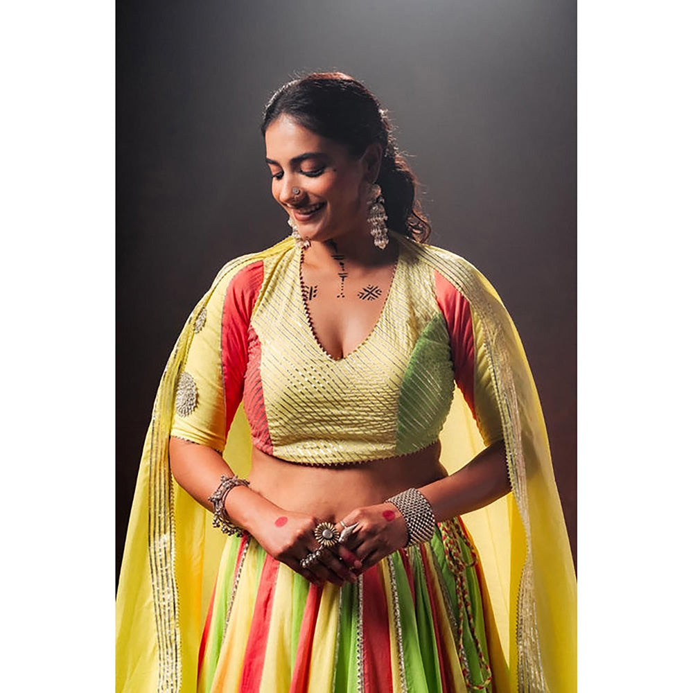 Taraasi Raseeli Multicolor Double Layered Mulmul Cotton Kalidar Ghaghara Skirt