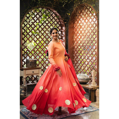Taraasi Jaan-E-Bahar' Orange and Ombre Mulmul Cotton Anarkali