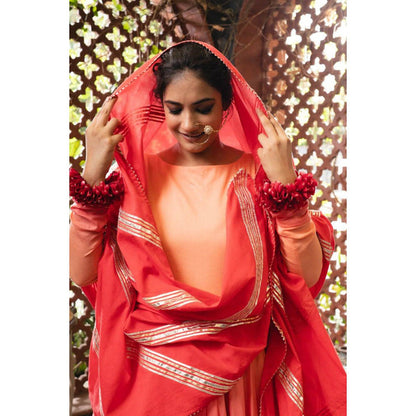 Taraasi Jaan-E-Bahar' Orange and Ombre Mulmul Cotton Anarkali