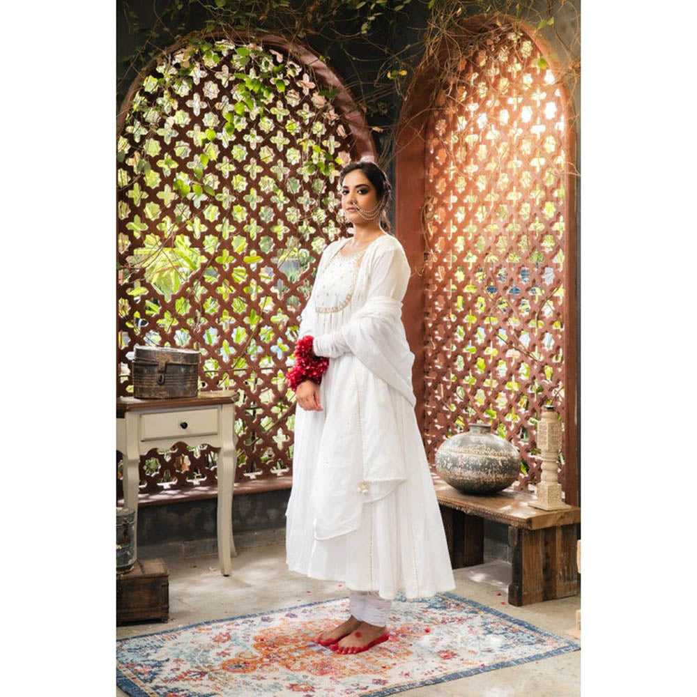 Taraasi Chaand Bibi' White Mulmul Cotton Anarkali