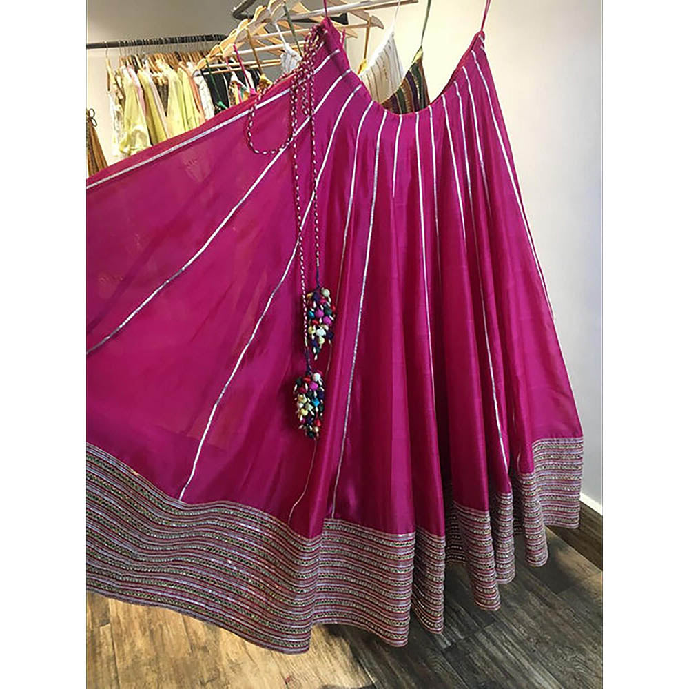 Taraasi Jhilmil' Rani Pink Handloom Chanderi Silk Kalidar Ghaghara Skirt