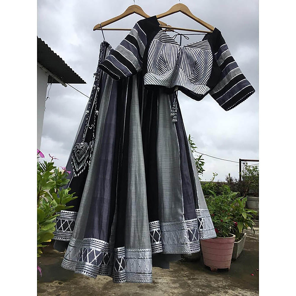 Taraasi Syaahi' Multicolor Handloom Chanderi Silk Kalidar Ghaghara Skirt