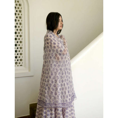 Taro india Plum Carnation Kurta with Pant and Dupatta (Set of 3)