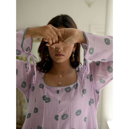 Taro india Fresh and Wild Kurta with Pant and Dupatta (Set of 3)