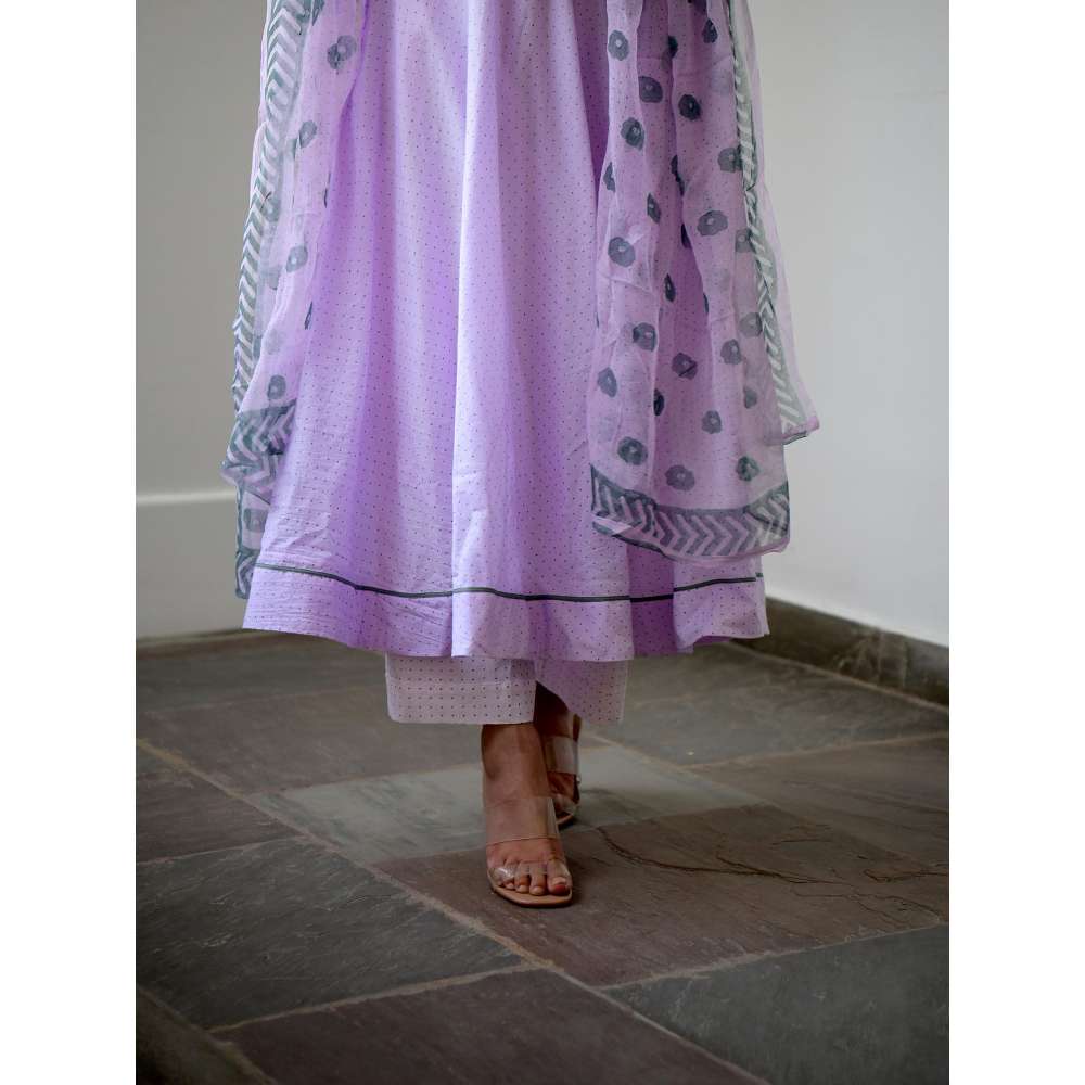 Taro india Plum Orchid Kurta with Pant and Dupatta (Set of 3)