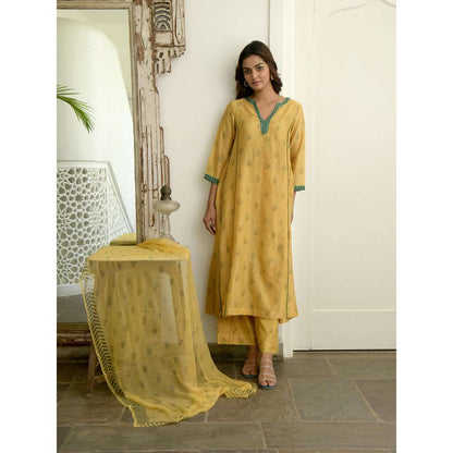 Taro india Mustard and Cinnamon Kurta with Pant and Dupatta (Set of 3)