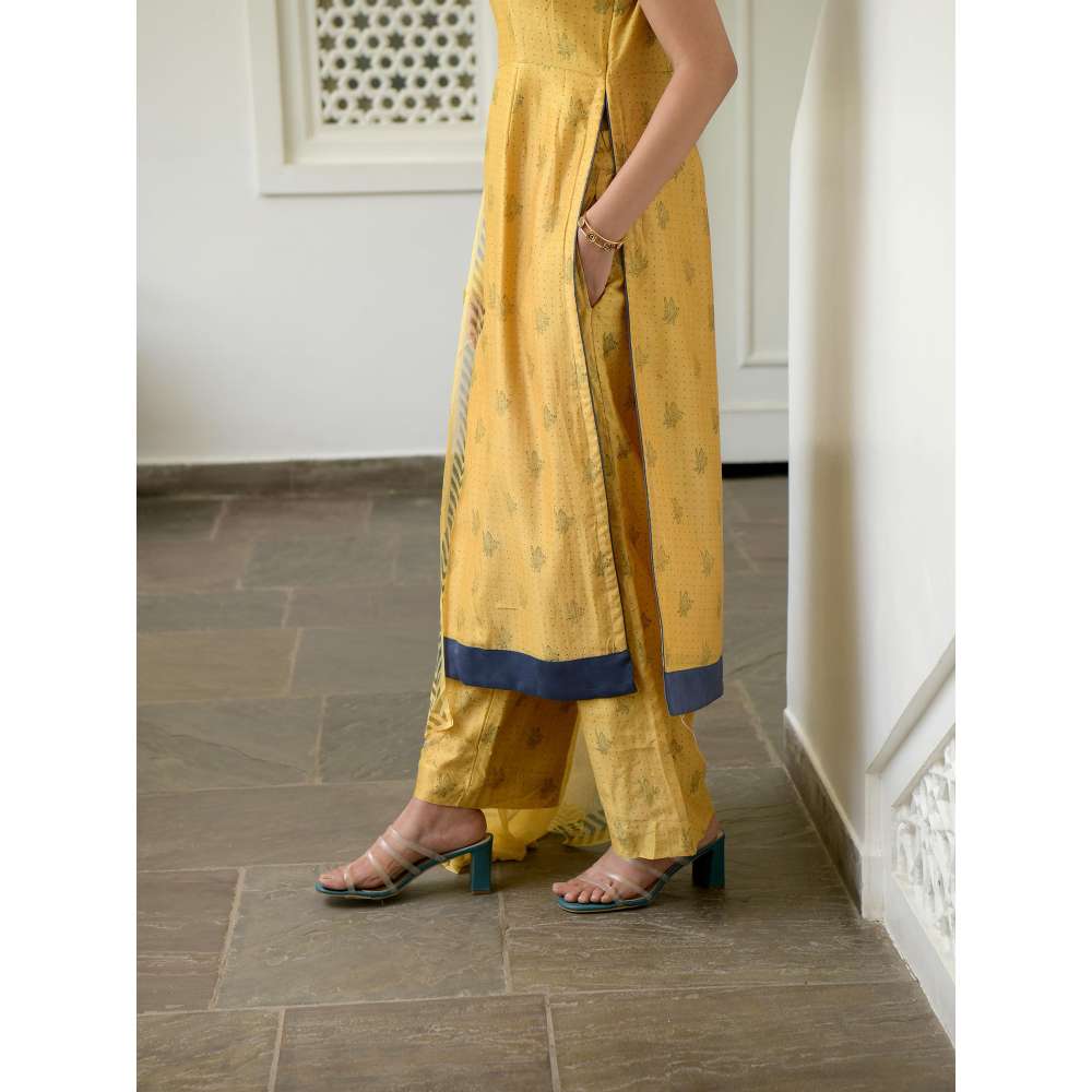 Taro india Mustard and Cornflower Kurta with Pant and Dupatta (Set of 3)