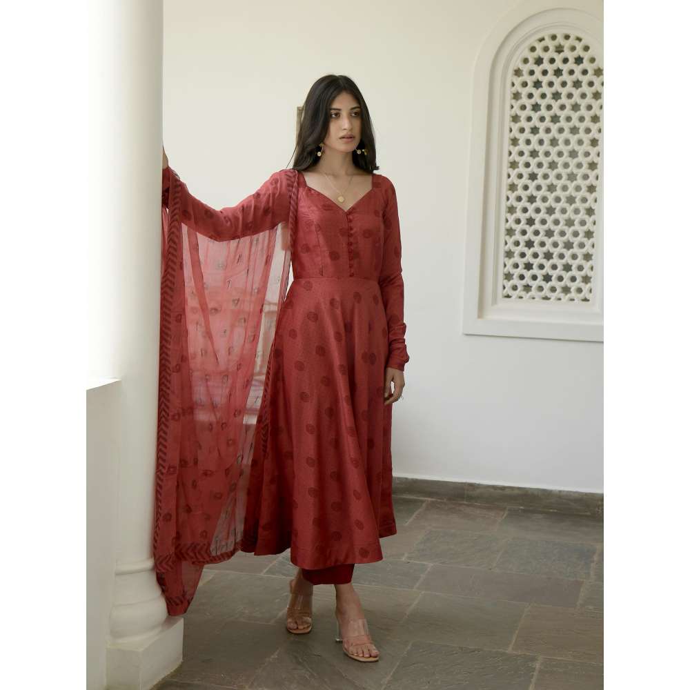 Taro india Dark Amber Kurta with Pant and Dupatta (Set of 3)