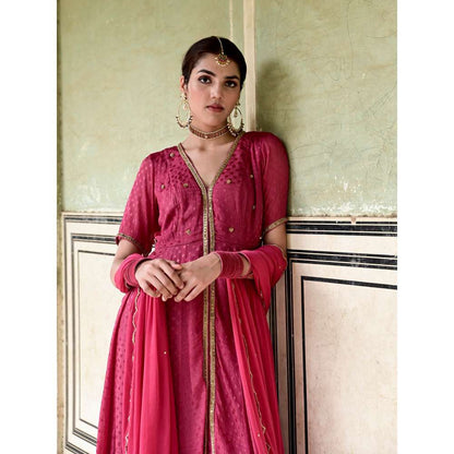 Taro India Surkh Maroon Kurta with Pant & Dupatta (Set of 3)