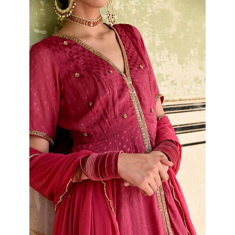 Taro India Surkh Maroon Kurta with Pant & Dupatta (Set of 3)