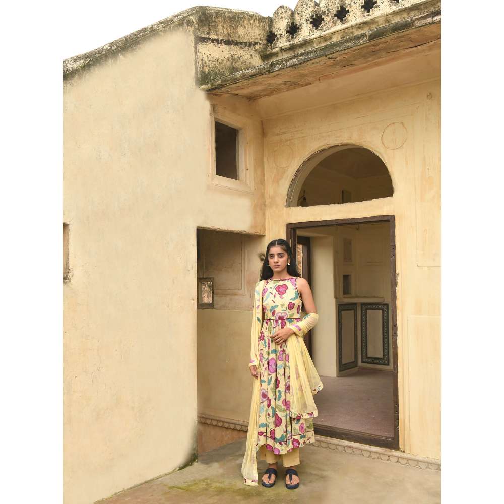 Taro India CanaryYellow Kurta with Pant and Dupatta (Set of 3)