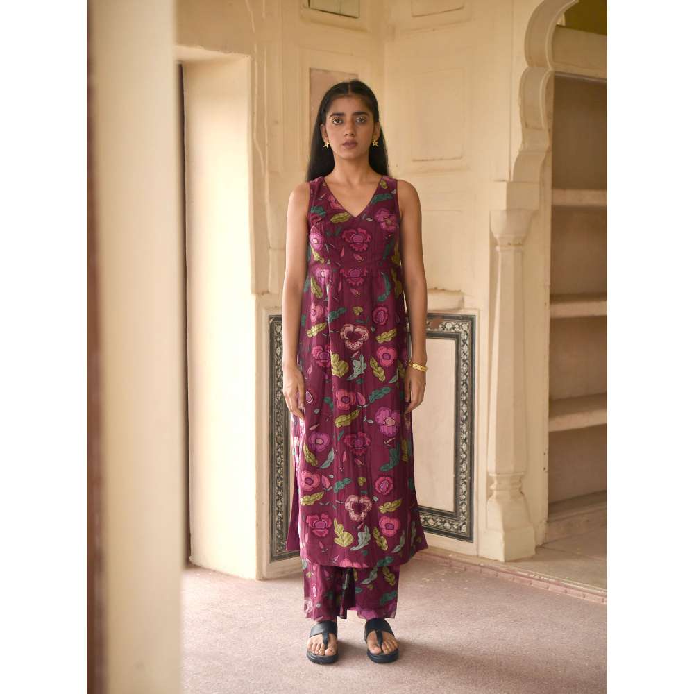 Taro India Shiraz Flower Kurta with Pant and Dupatta (Set of 3)