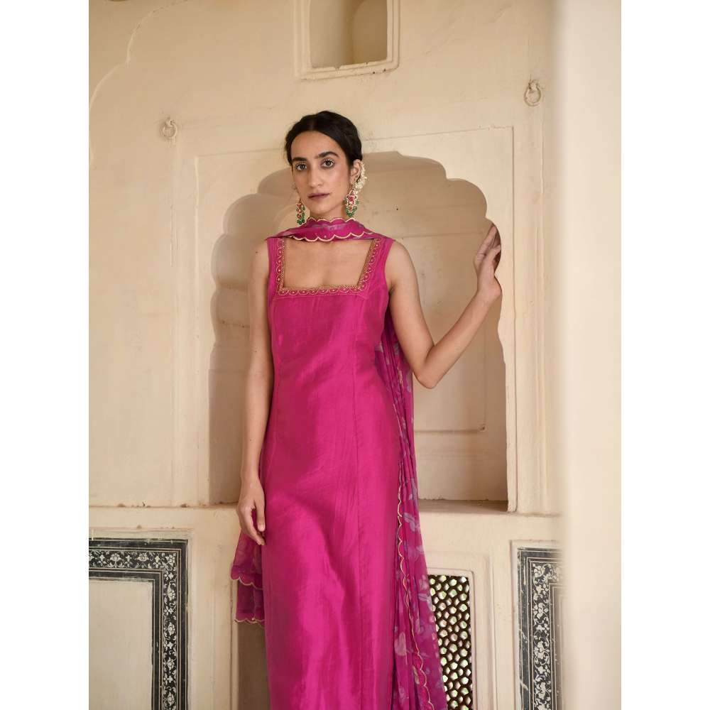 Taro India Pink Rose Kurta with Pant and Dupatta (Set of 3)