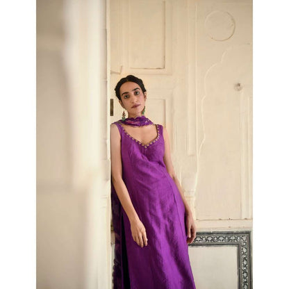 Taro India Grape Purple Kurta with Pant and Dupatta (Set of 3)