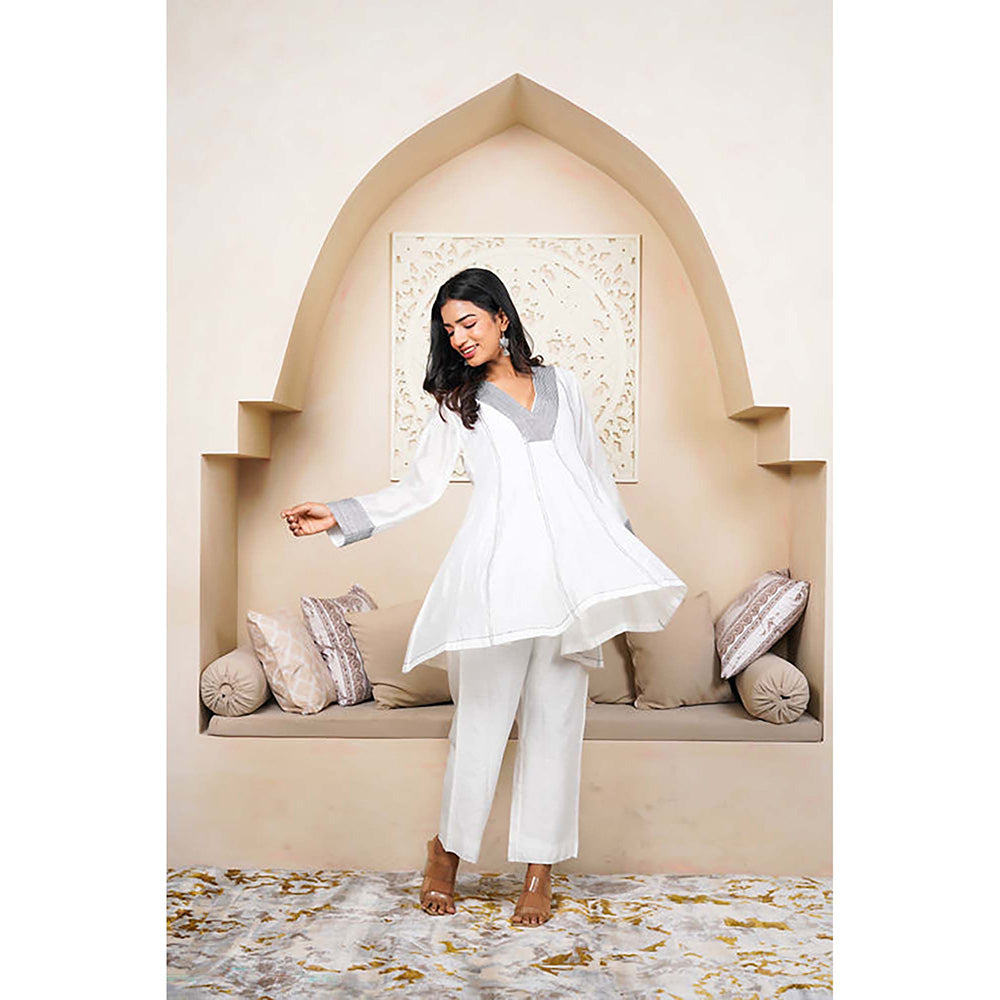 Taro India White Dove Kurta With Pant