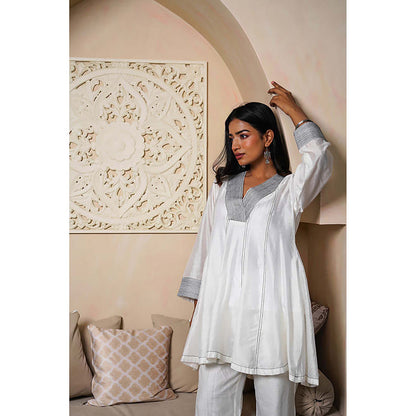 Taro India White Dove Kurta With Pant