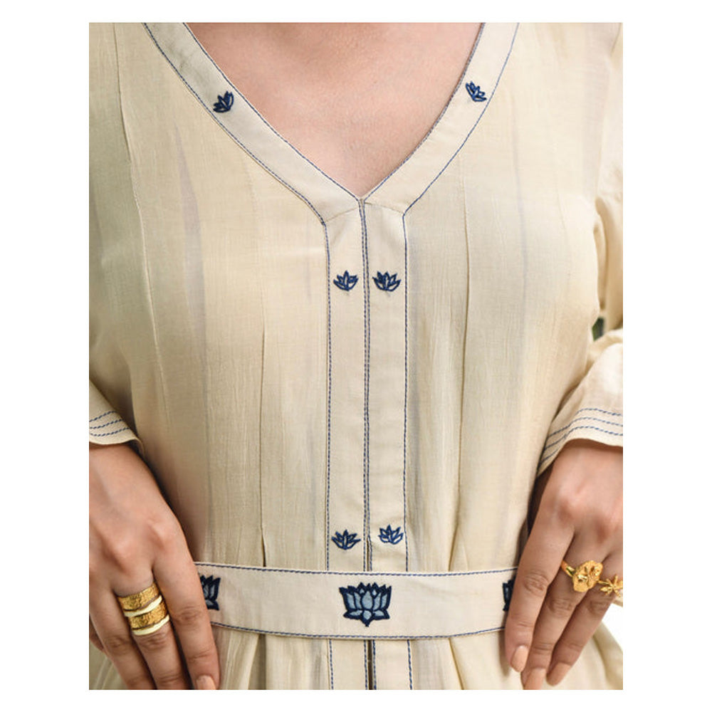 Taro India Soothing Pearl Beige Dress With Belt