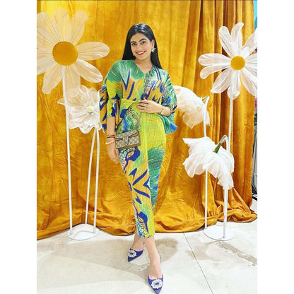 TASUVURE Green Kristen Kimono Kitsch Printed Midi Dress