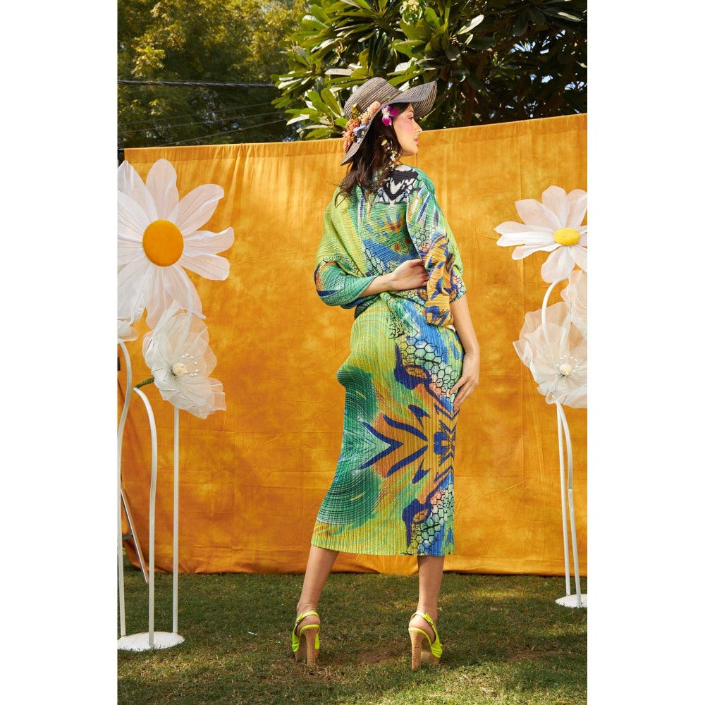 TASUVURE Green Kristen Kimono Kitsch Printed Midi Dress