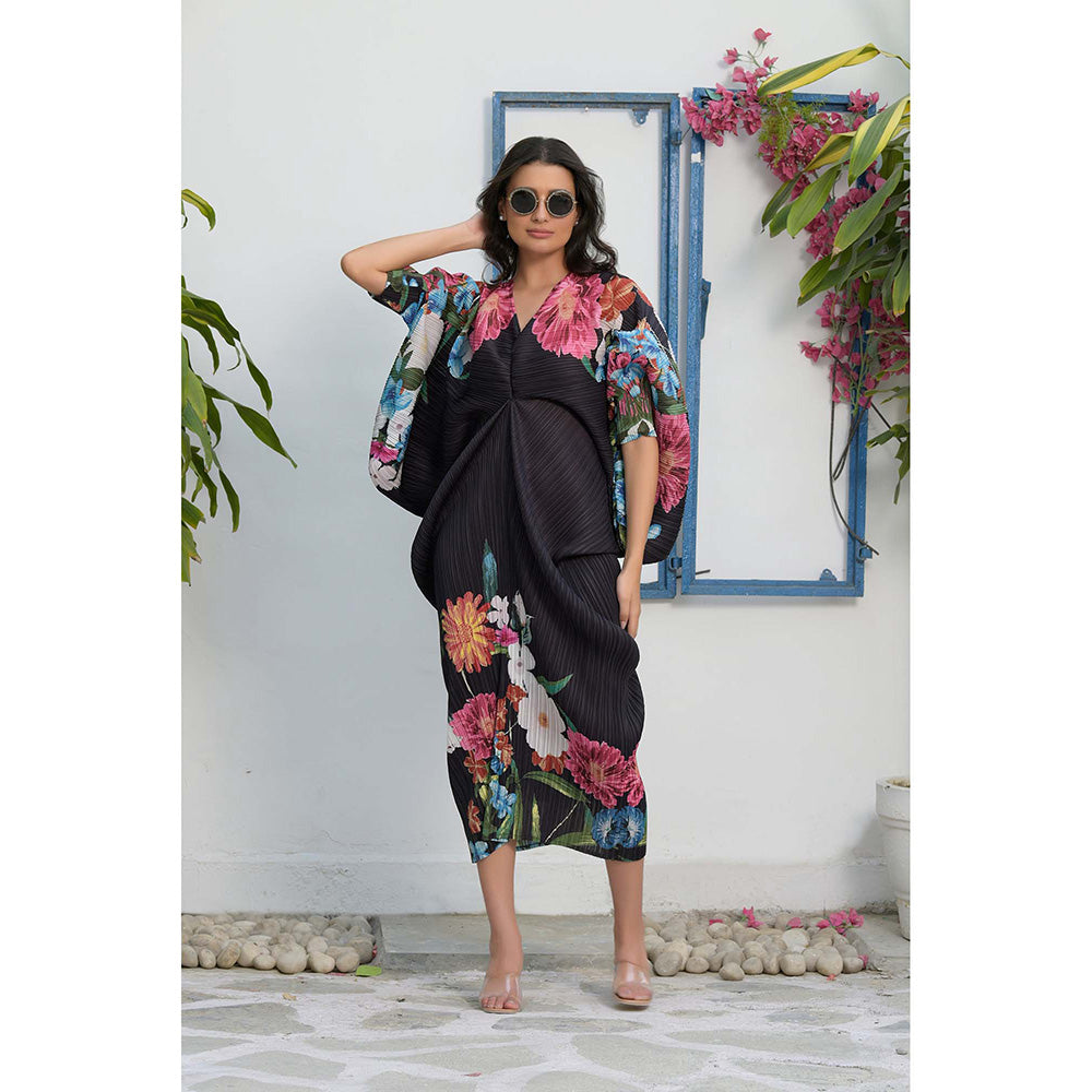TASUVURE Black Kimono Kitsch Botanical Dress