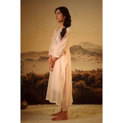 Tatwa Designs Ivory Pink Vineyard Kurta (Set of 3)