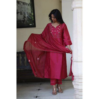 Tatwa Designs Magenta Pink Glass Beaded Kurta with Pant & Dupatta (Set of 3)