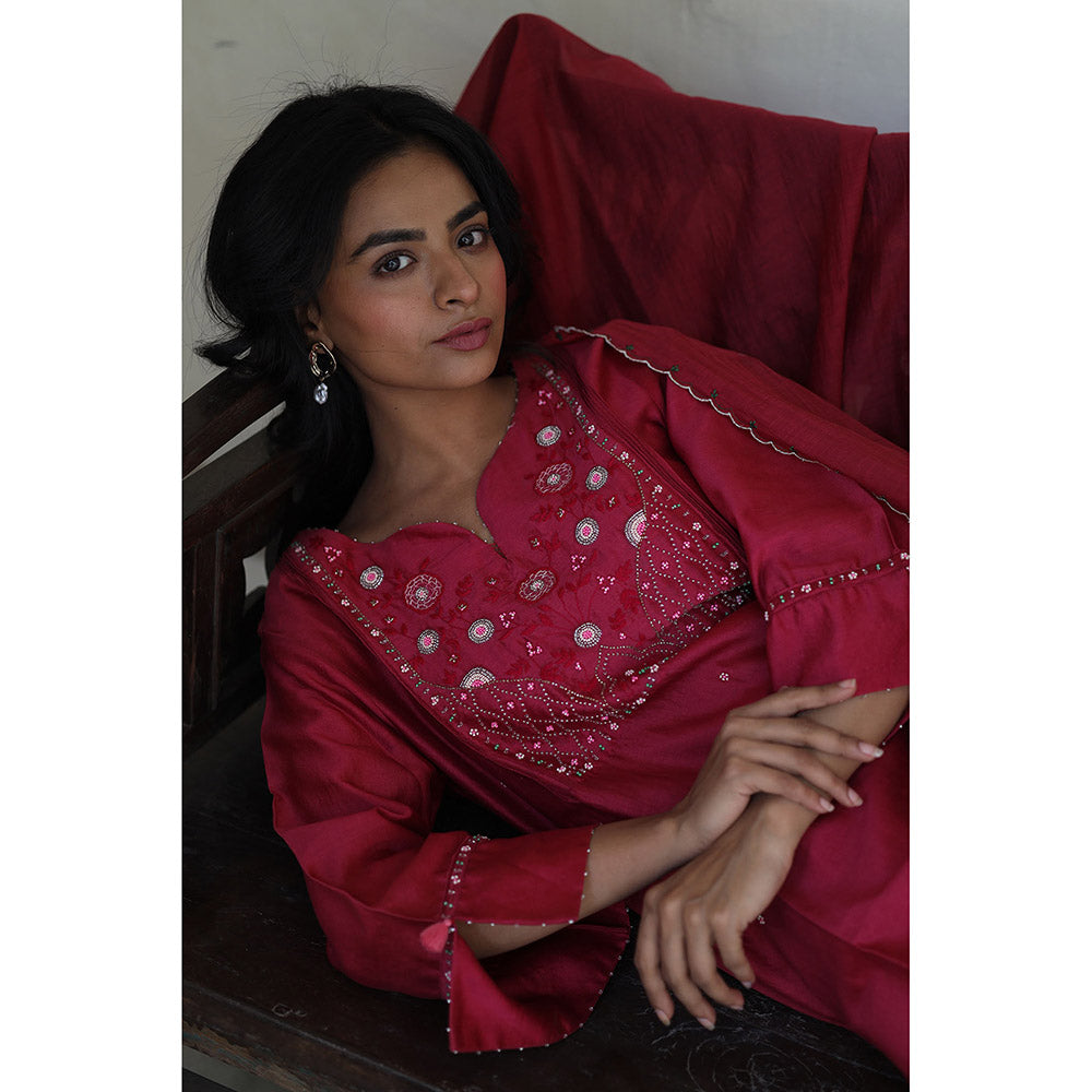 Tatwa Designs Magenta Pink Glass Beaded Kurta with Pant & Dupatta (Set of 3)