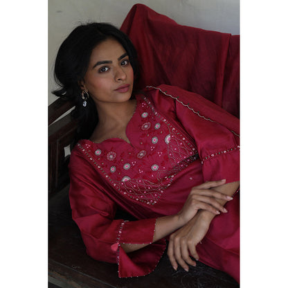 Tatwa Designs Magenta Pink Glass Beaded Kurta with Pant & Dupatta (Set of 3)