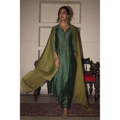 Tatwa Designs Bottle Green Heritage Jhumka Chanderi Kurta with Pant & Dupatta (Set of 3)