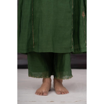 Tatwa Designs Green Ambia Kurta with Pant and Dupatta (Set of 3)