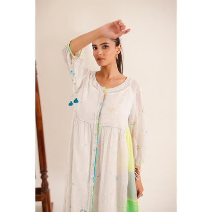 Tatwa Designs Women White Cotton Checks Midi Dress